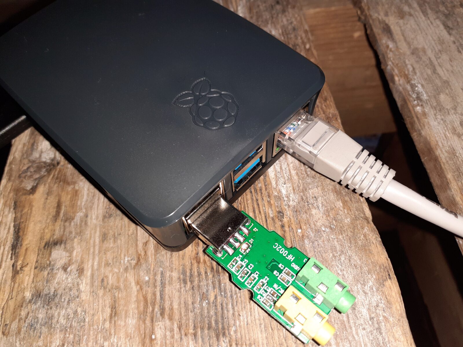 raspberry pi with a 1$ usb sound interface